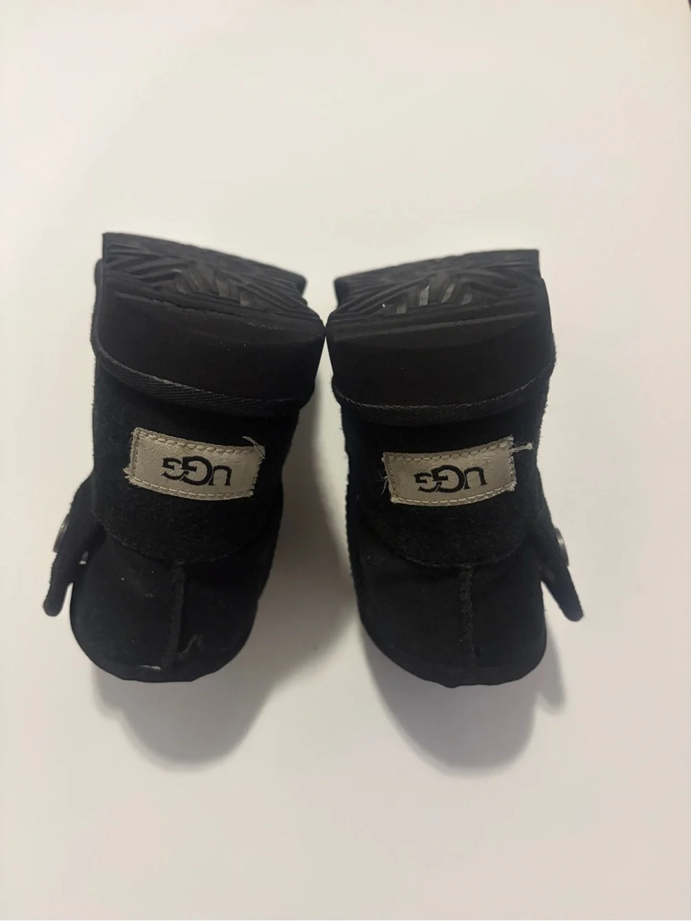 Black uggs